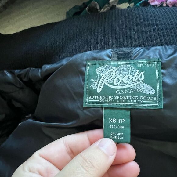 Roots Canada black down feather zip puffer vest warm xs - Picture 3 of 5